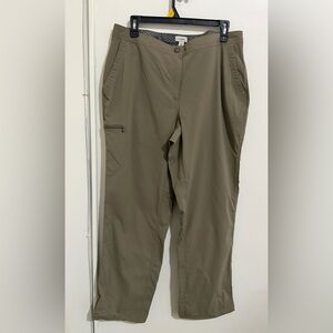 L.L. Bean Women's Water-Repellent Comfort Trail Pants Mid-Rise Straight-Leg 12